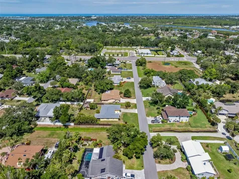 1505 Pine Street E Nokomis FL 34275