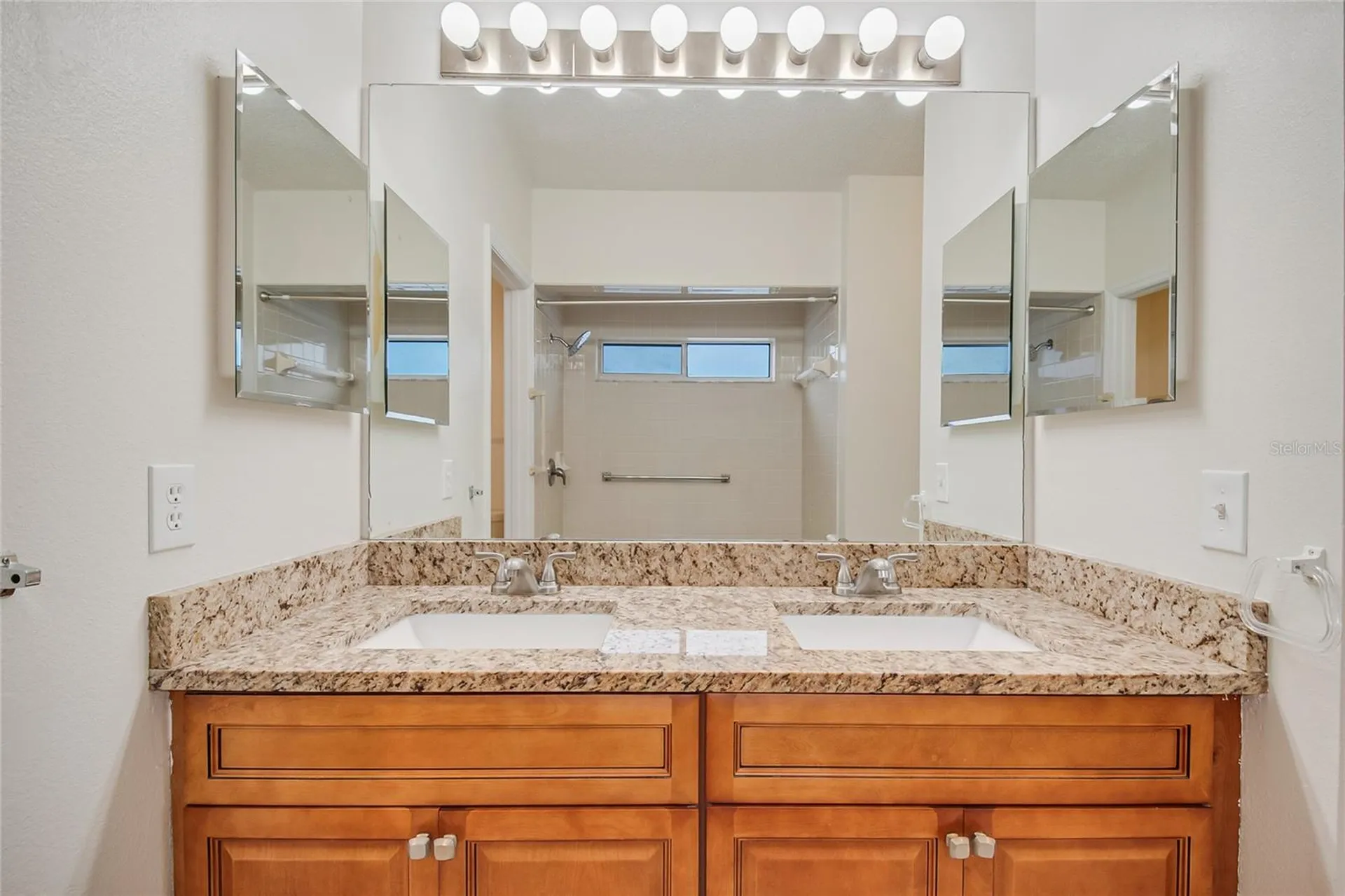 1542 Brook Hollow Drive Orlando FL 32824