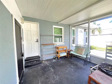 3806 6th Avenue N St Petersburg FL 33713