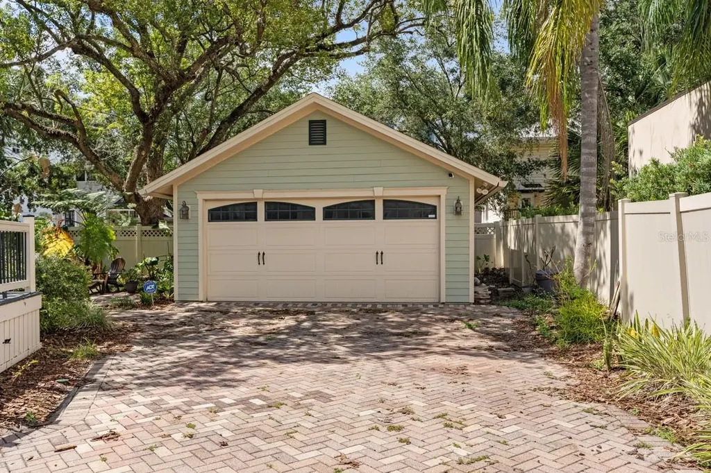 613 E Pine Street Orlando FL 32801