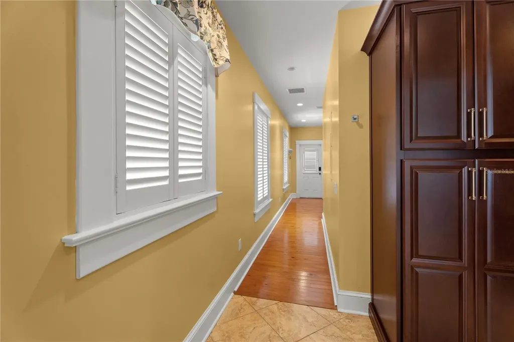 613 E Pine Street Orlando FL 32801