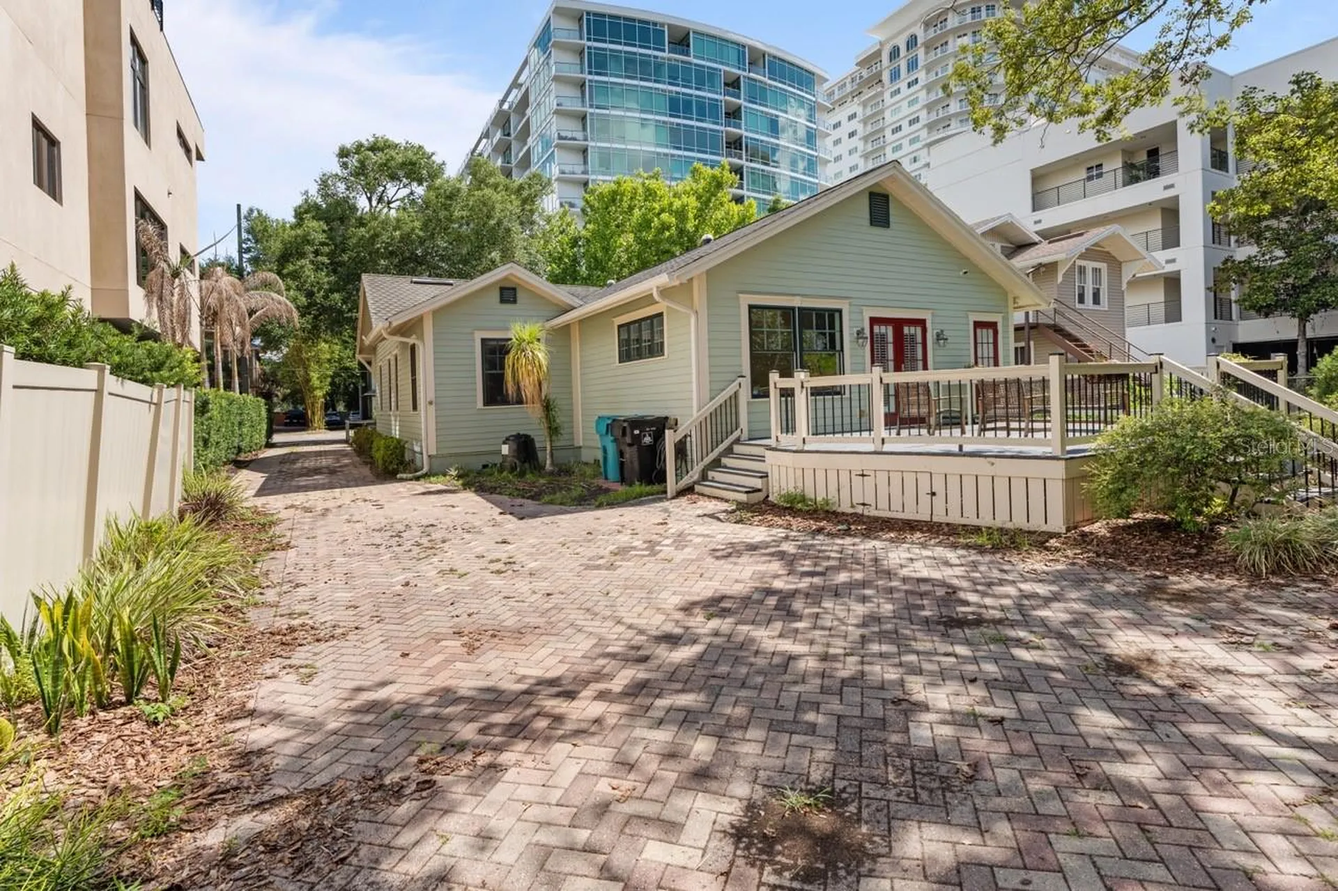613 E Pine Street Orlando FL 32801