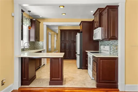 613 E Pine Street Orlando FL 32801