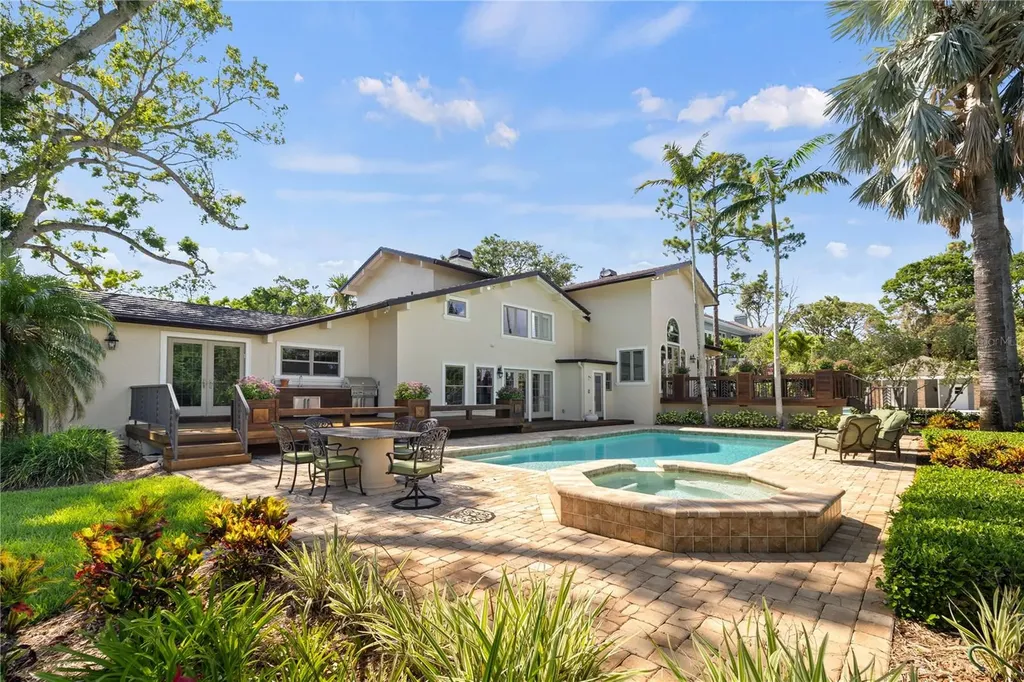 6305 Burning Tree Drive Seminole FL 33777