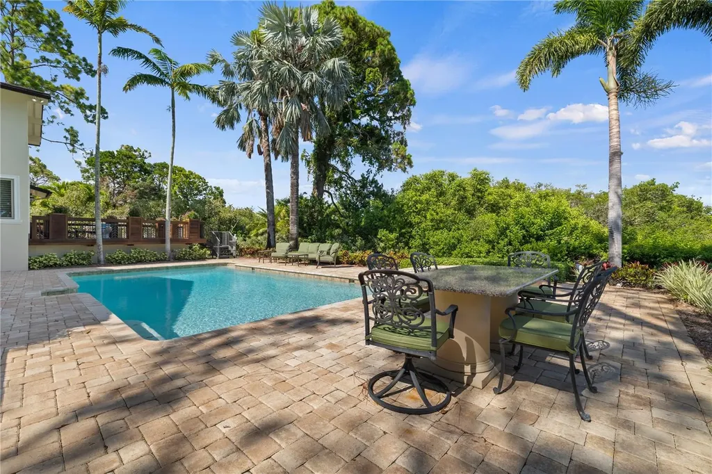 6305 Burning Tree Drive Seminole FL 33777