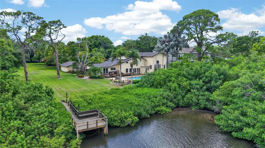 6305 Burning Tree Drive Seminole FL 33777