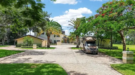 6305 Burning Tree Drive Seminole FL 33777