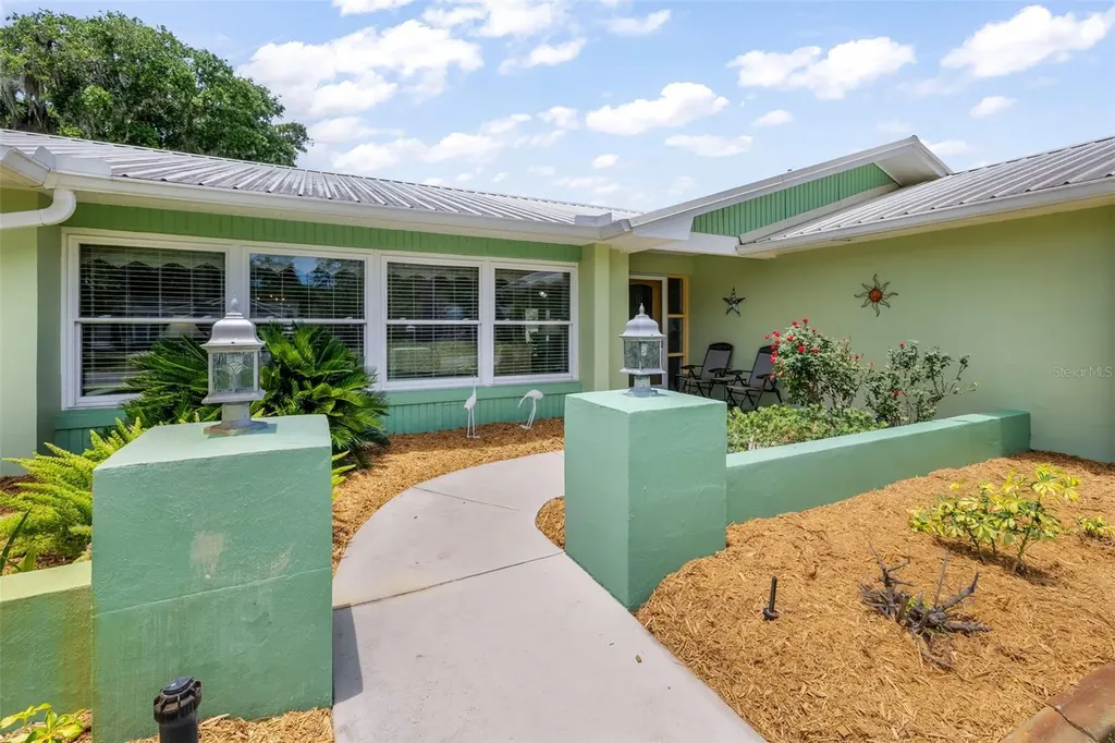 8 Courtney Place Palm Coast FL 32137