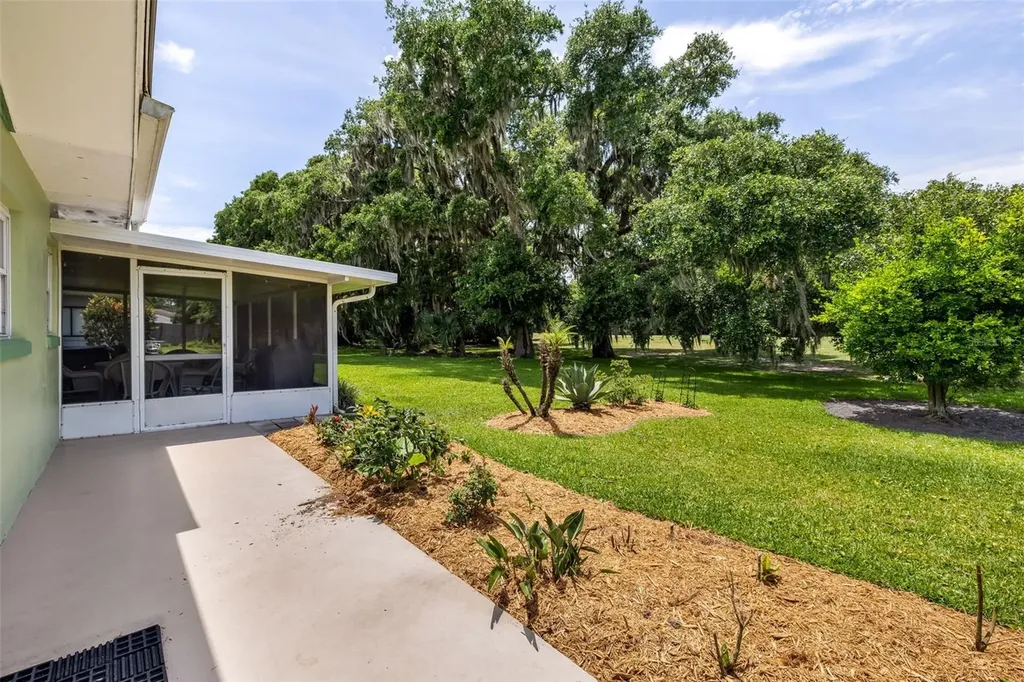 8 Courtney Place Palm Coast FL 32137