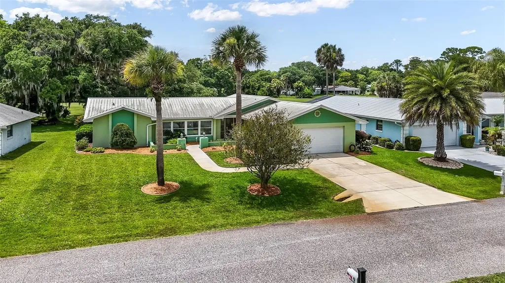 8 Courtney Place Palm Coast FL 32137