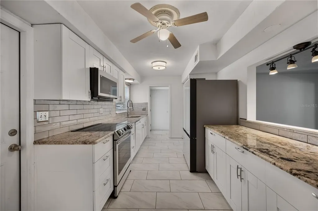 528 S Larry Circle Brandon FL 33511