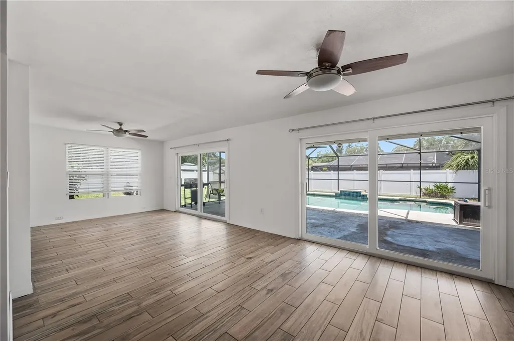 528 S Larry Circle Brandon FL 33511