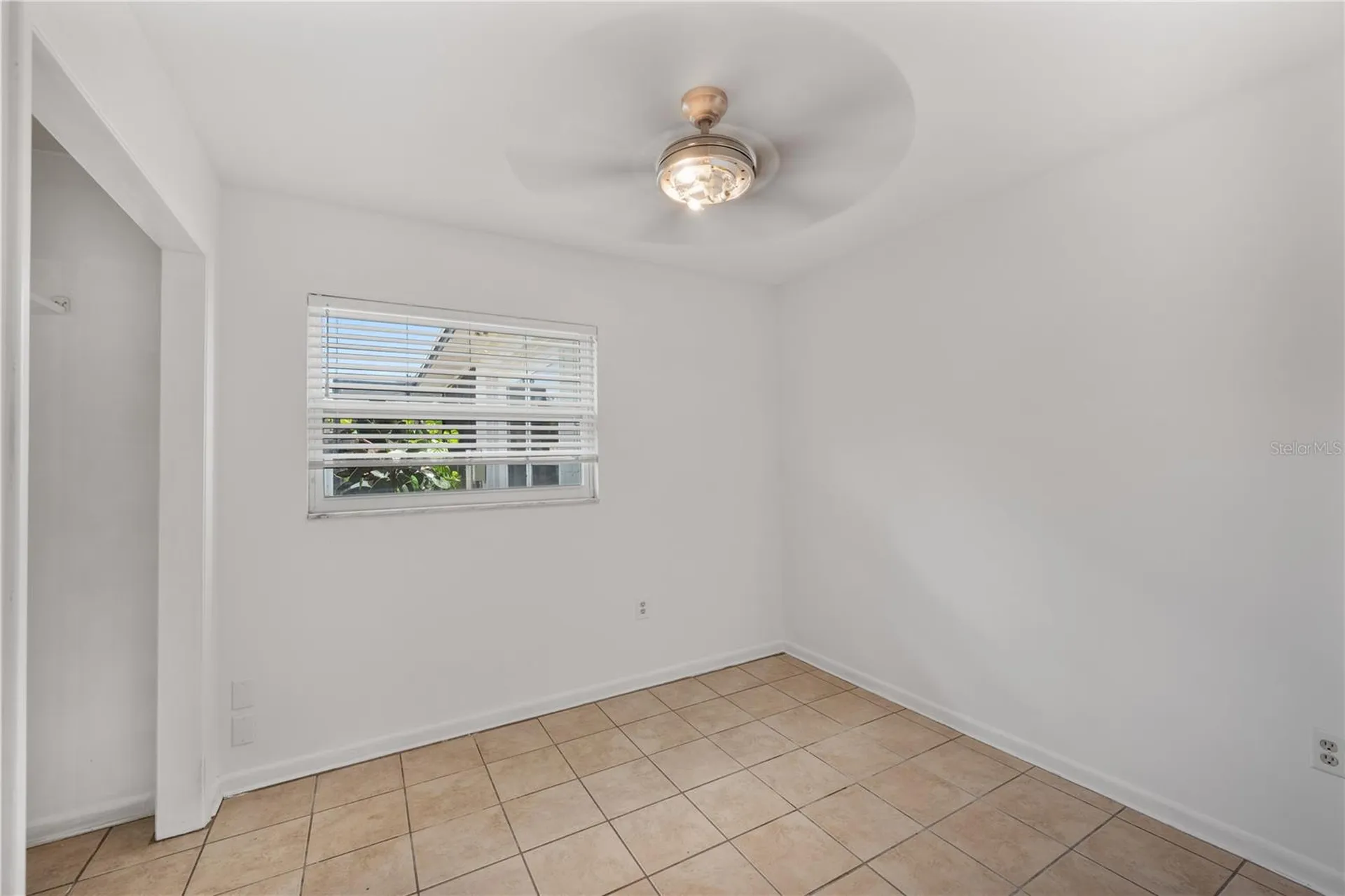 528 S Larry Circle Brandon FL 33511