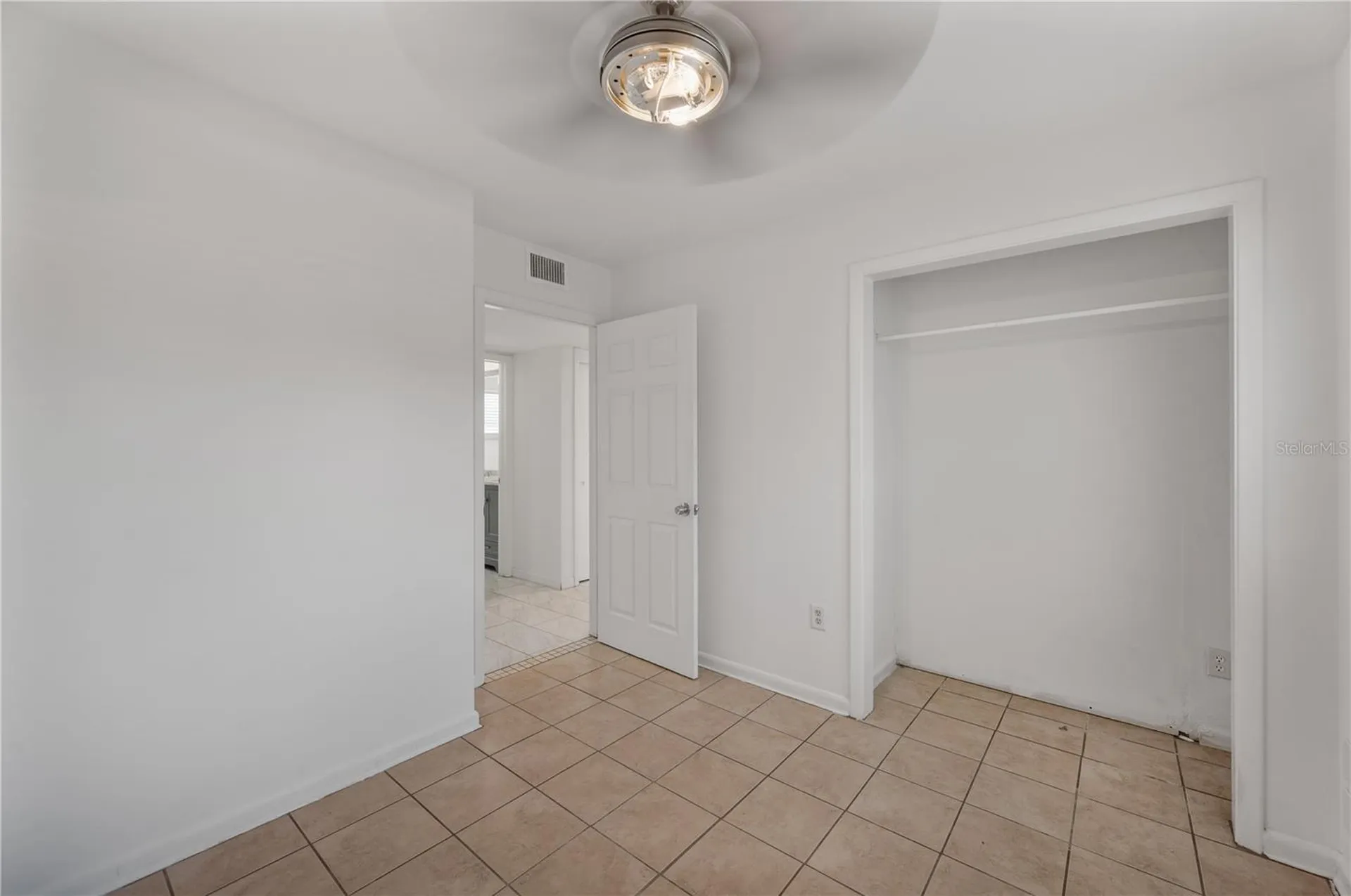 528 S Larry Circle Brandon FL 33511