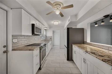528 S Larry Circle Brandon FL 33511