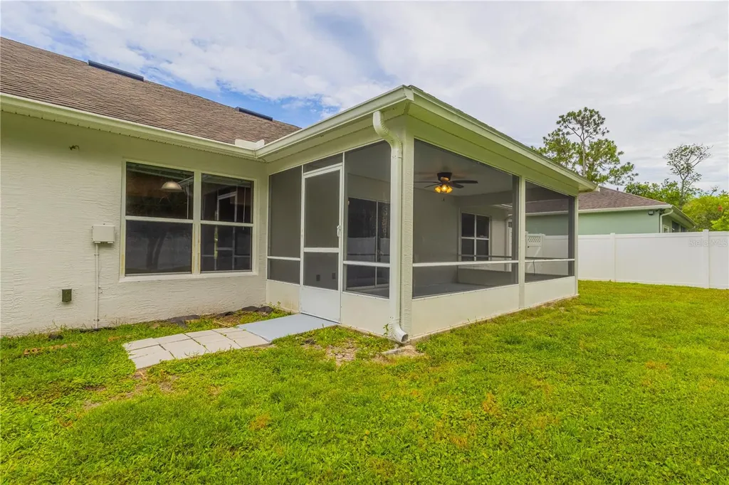 13 Zinnia Trail Palm Coast FL 32164