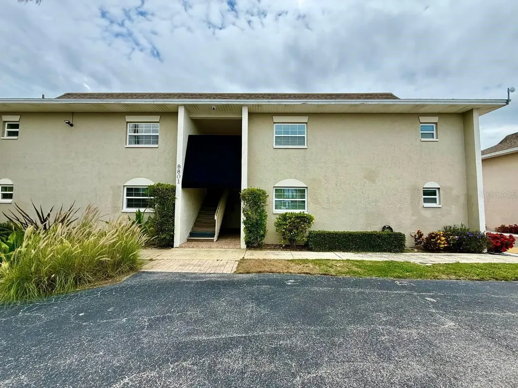 8801 Bay Pointe Drive Tampa FL 33615