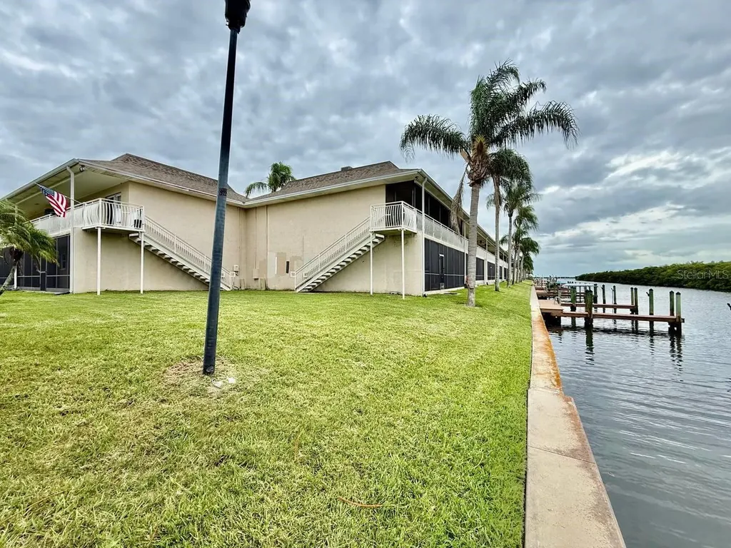 8801 Bay Pointe Drive Tampa FL 33615