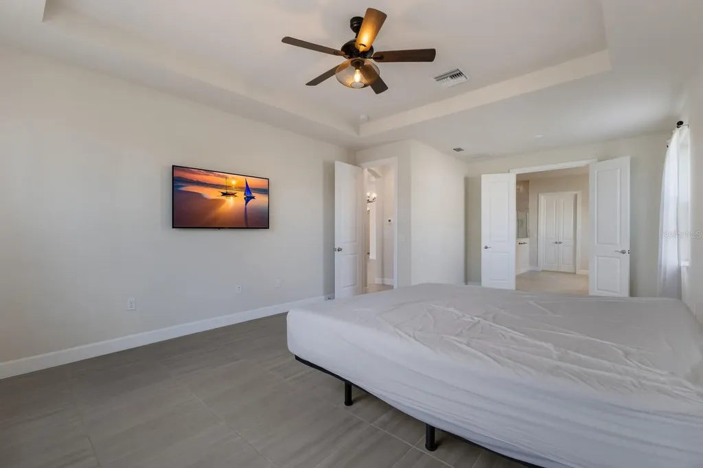 712 Sigsbee Loop Sarasota FL 34240