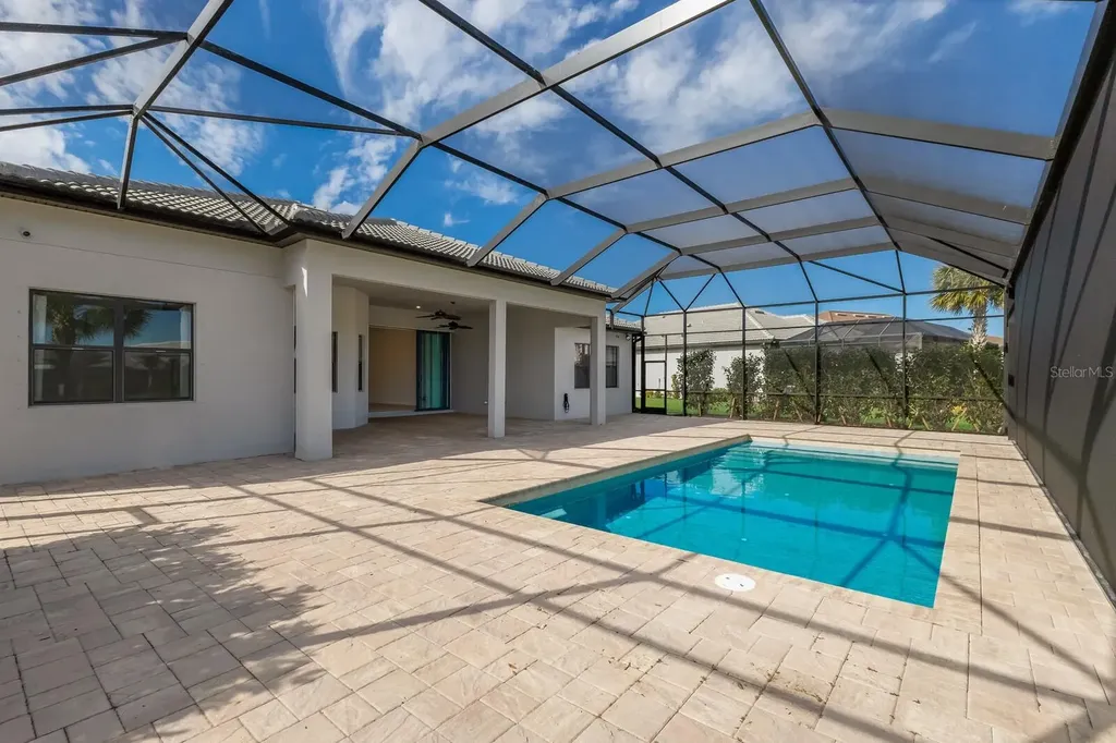 712 Sigsbee Loop Sarasota FL 34240