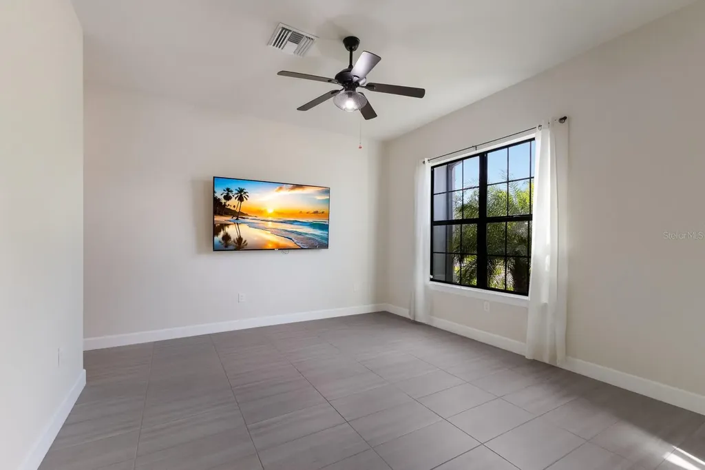 712 Sigsbee Loop Sarasota FL 34240