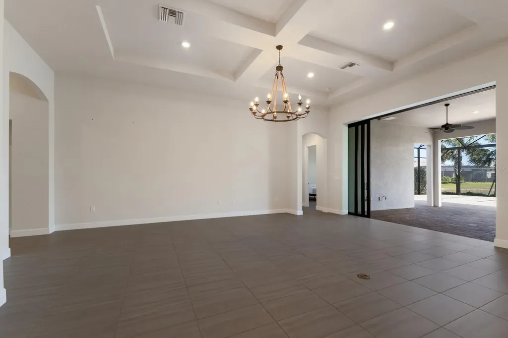 712 Sigsbee Loop Sarasota FL 34240