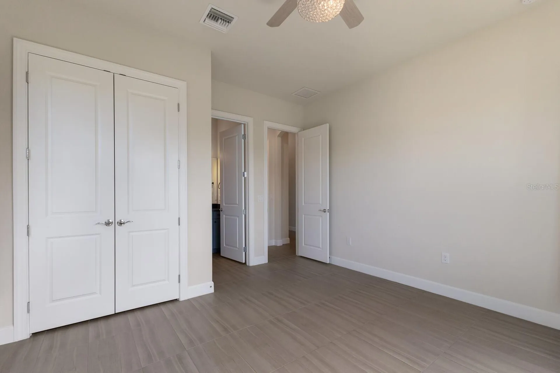 712 Sigsbee Loop Sarasota FL 34240