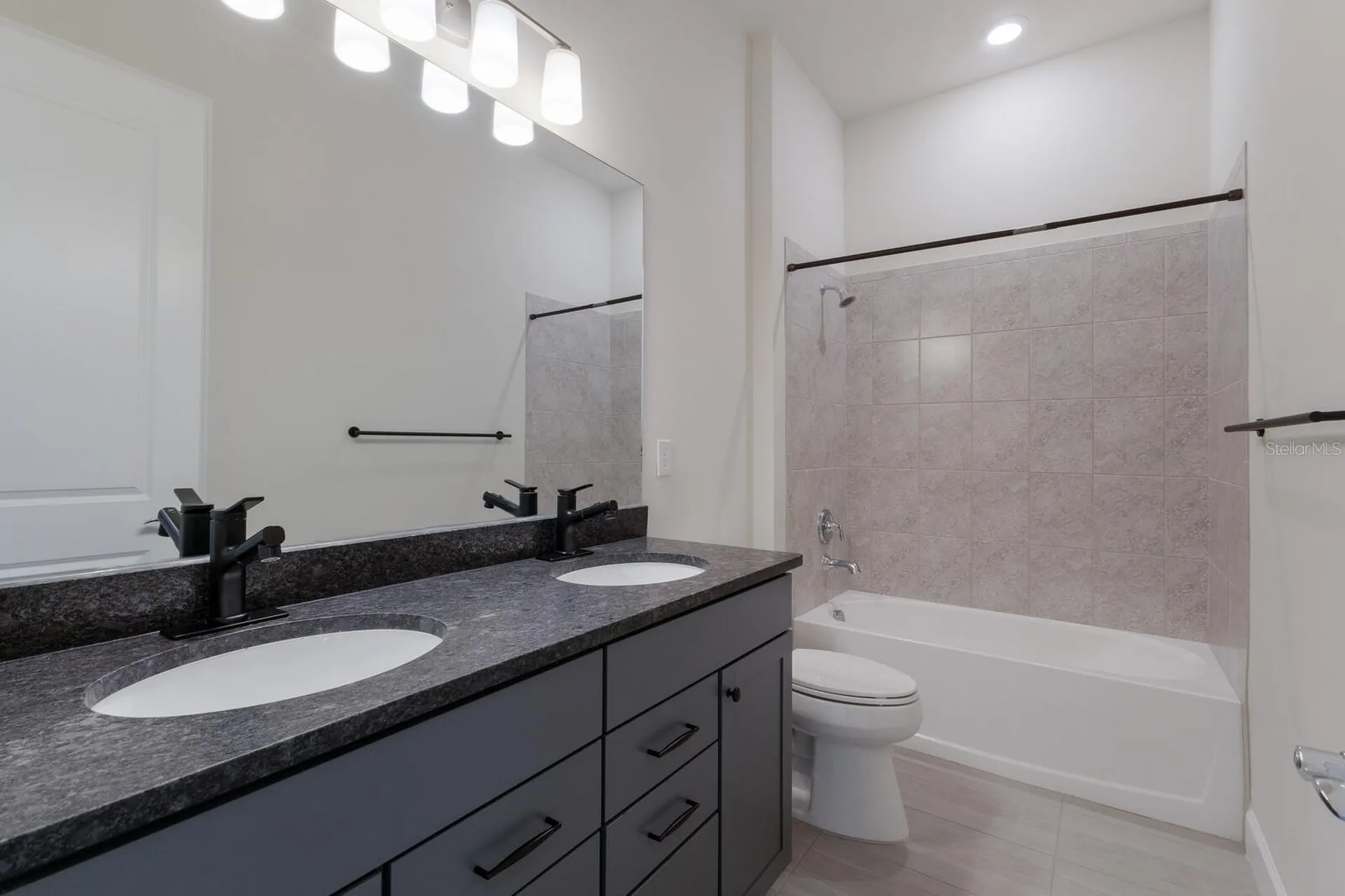 712 Sigsbee Loop Sarasota FL 34240