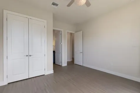 712 Sigsbee Loop Sarasota FL 34240