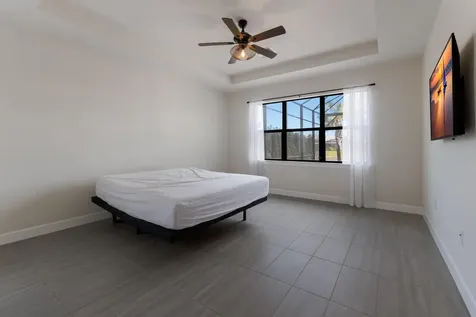 712 Sigsbee Loop Sarasota FL 34240