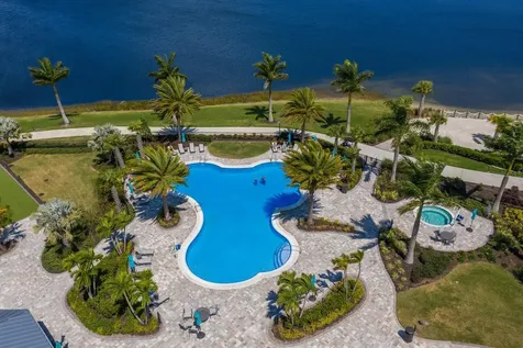 712 Sigsbee Loop Sarasota FL 34240
