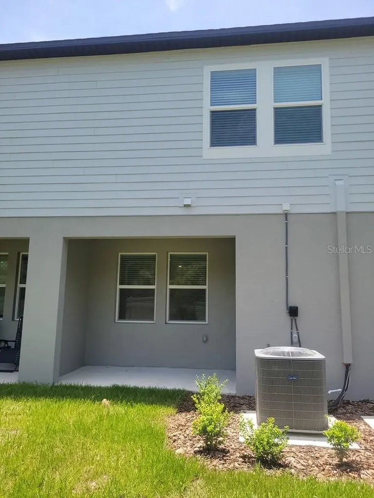 3328 Lapis Lake Drive Zephyrhills FL 33541