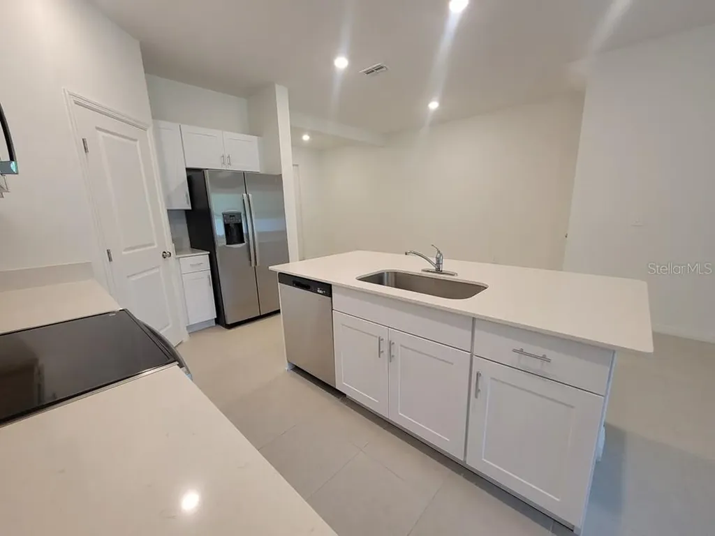 3328 Lapis Lake Drive Zephyrhills FL 33541