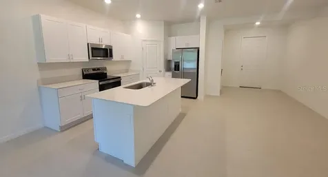 3328 Lapis Lake Drive Zephyrhills FL 33541