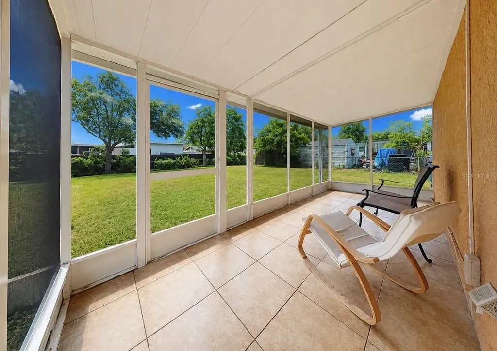 404 12th Street SW Ruskin FL 33570
