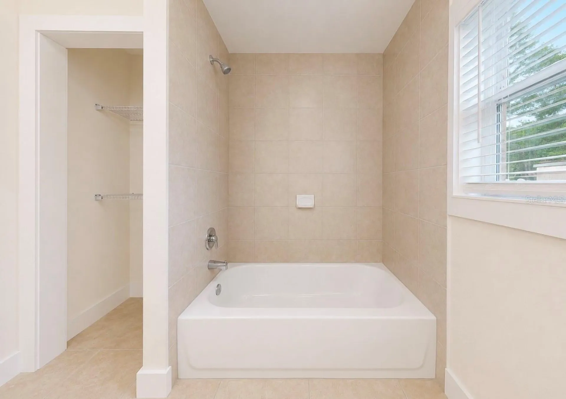 404 12th Street SW Ruskin FL 33570