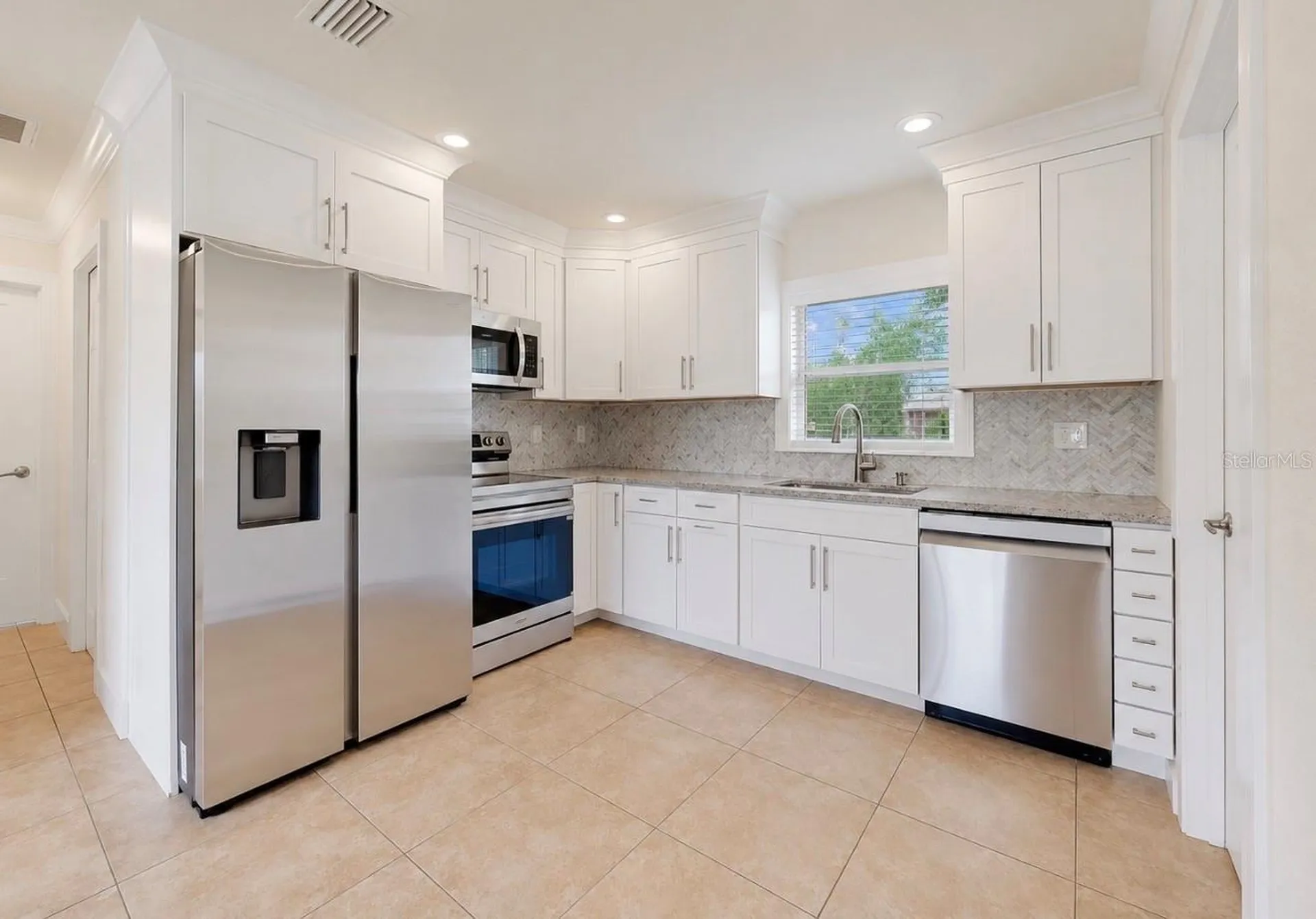 404 12th Street SW Ruskin FL 33570