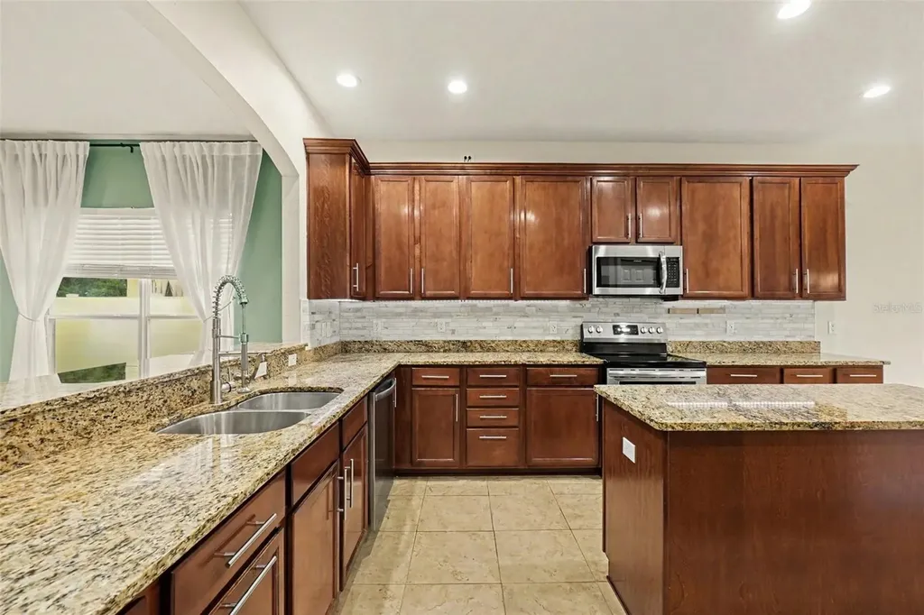 7610 Tangle Brook Boulevard Gibsonton FL 33534