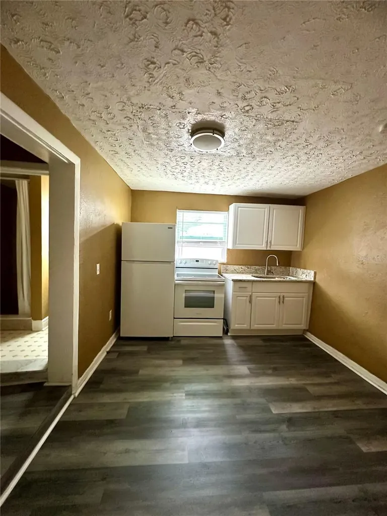 2907 N 15th Street Tampa FL 33605