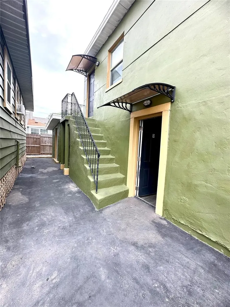 2907 N 15th Street Tampa FL 33605