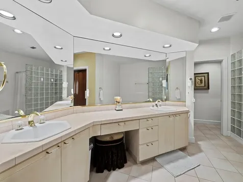 350 Gulf Of Mexico Drive Longboat Key FL 34228
