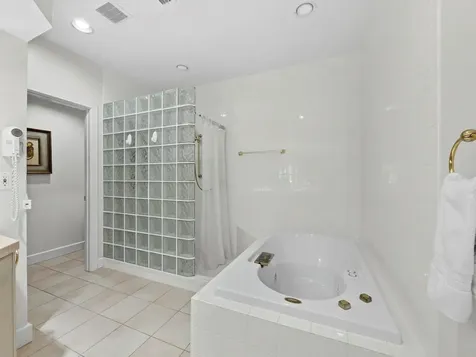 350 Gulf Of Mexico Drive Longboat Key FL 34228