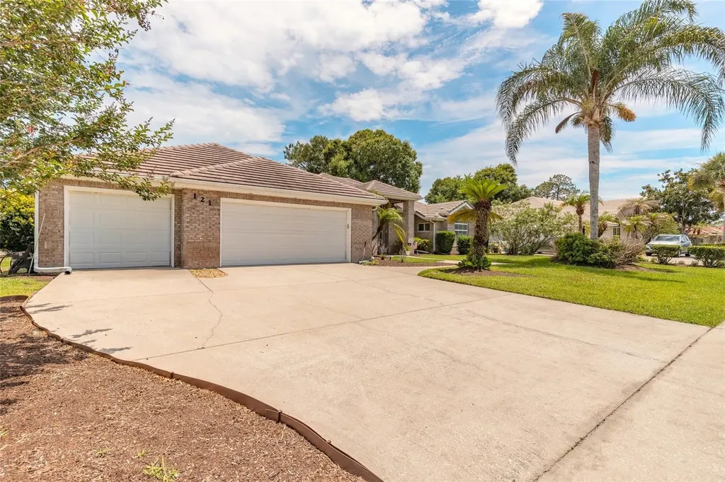 121 King Eider Court Daytona Beach FL 32119