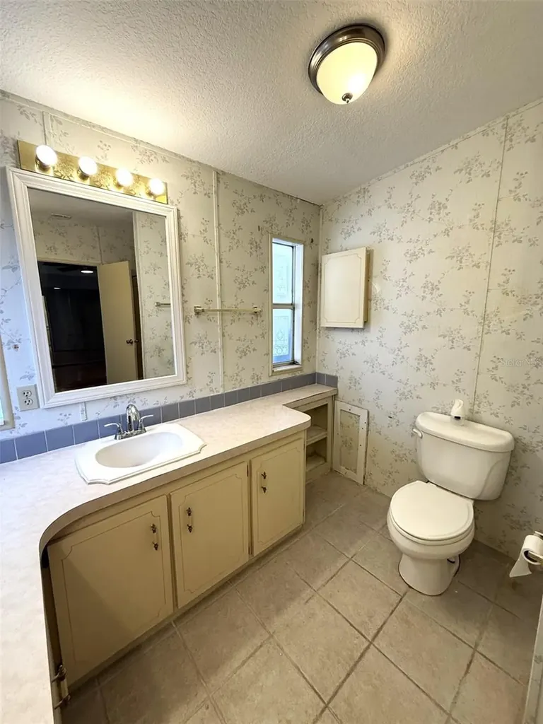 435 Village Circle SW Winter Haven FL 33880