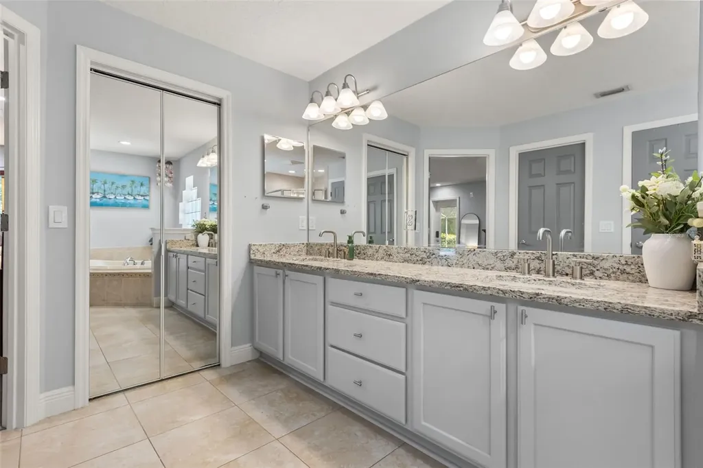 29044 Old Mill W Tavares FL 32778