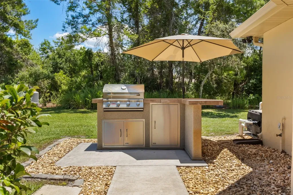 29044 Old Mill W Tavares FL 32778