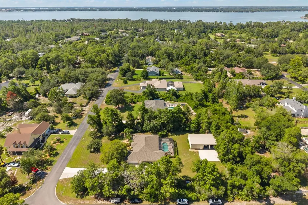 29044 Old Mill W Tavares FL 32778