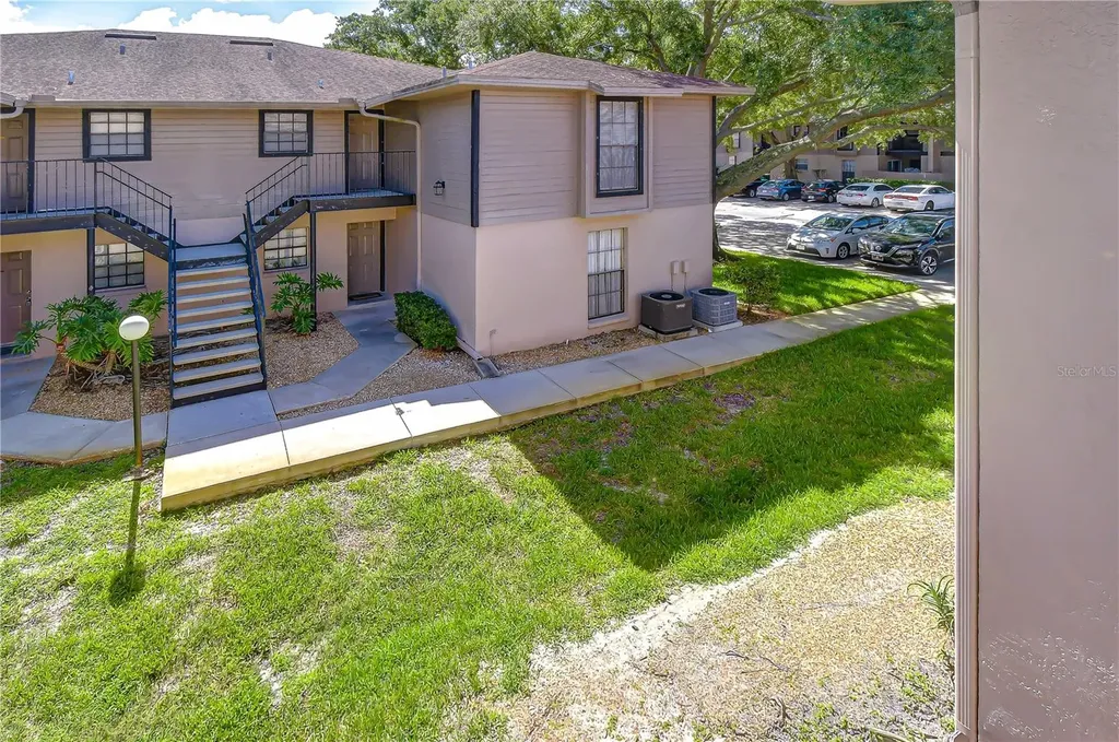 4008 Ashford Green Place Tampa FL 33613