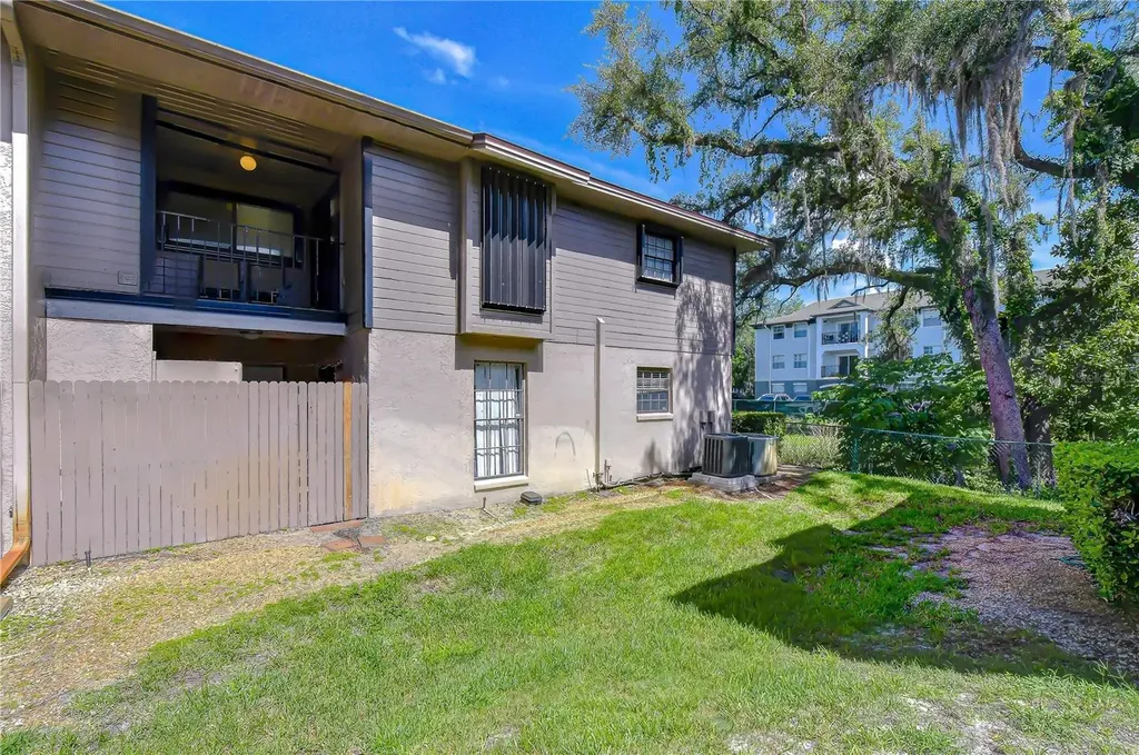 4008 Ashford Green Place Tampa FL 33613