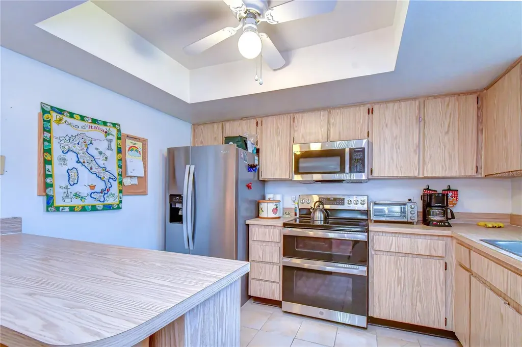 4008 Ashford Green Place Tampa FL 33613
